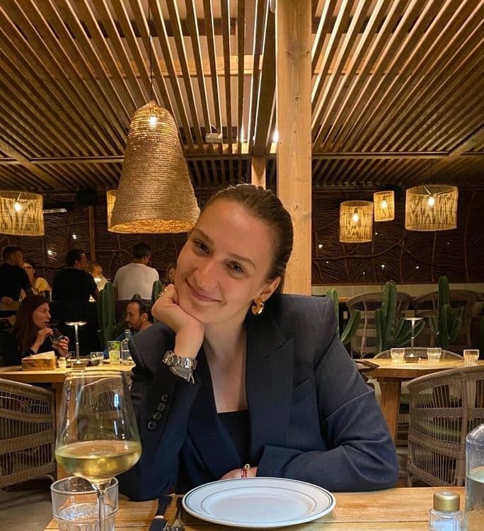 Sarina Kotrcek in a Restaurant